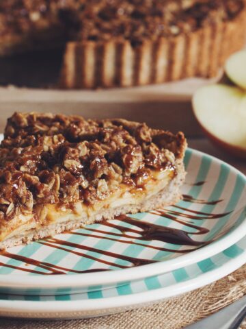 salted caramel apple crumble tart_hot for food