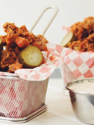 buffalo oyster mushrooms_hot for food