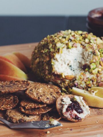 pistachio crusted cheeseball_hot for food